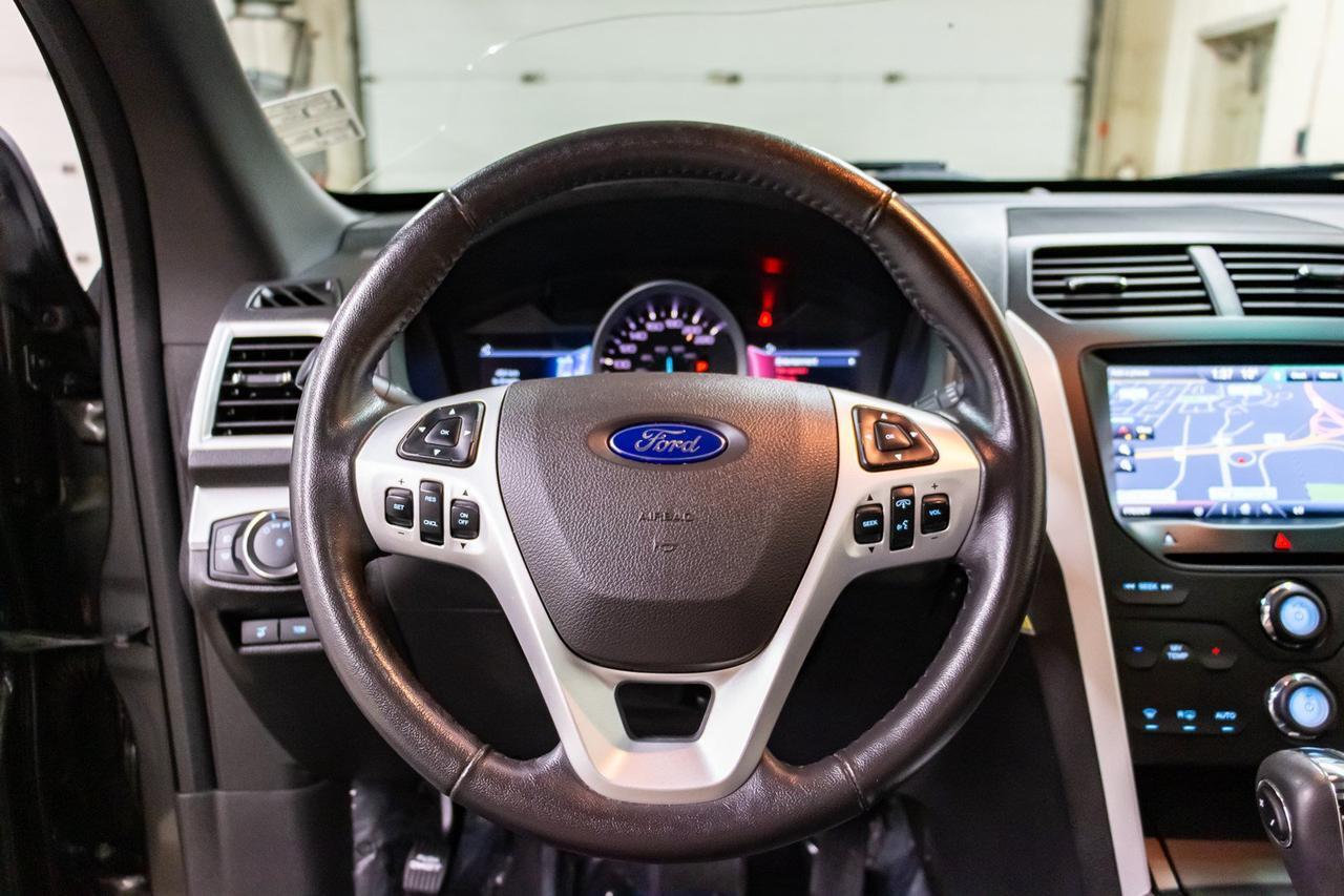 2015 Ford Explorer AWD XLT Leather Roof Nav Red Deer AB