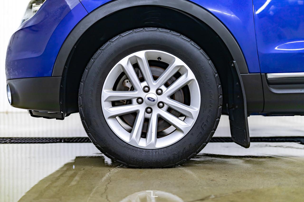 2015 Ford Explorer AWD XLT Luxury Leather BCam 7 Passenger Red Deer AB