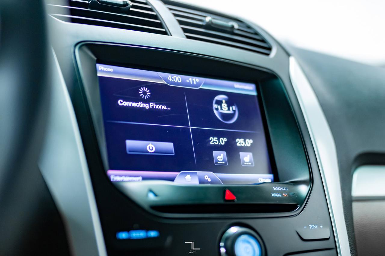 2015 Ford Explorer AWD XLT Luxury Leather BCam 7 Passenger Red Deer AB