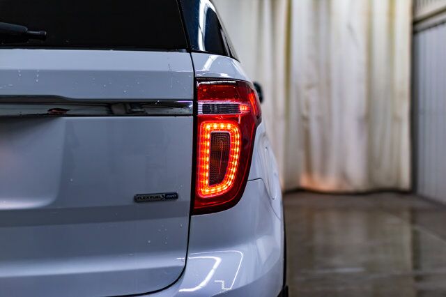 2015 Ford Explorer AWD XLT Luxury Leather BCam 7 Passenger Red Deer AB