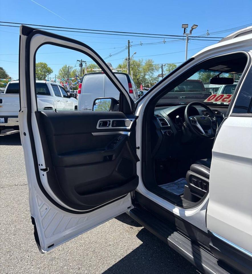 2015 Ford Explorer XLT AWD 4dr SUV Edison NJ