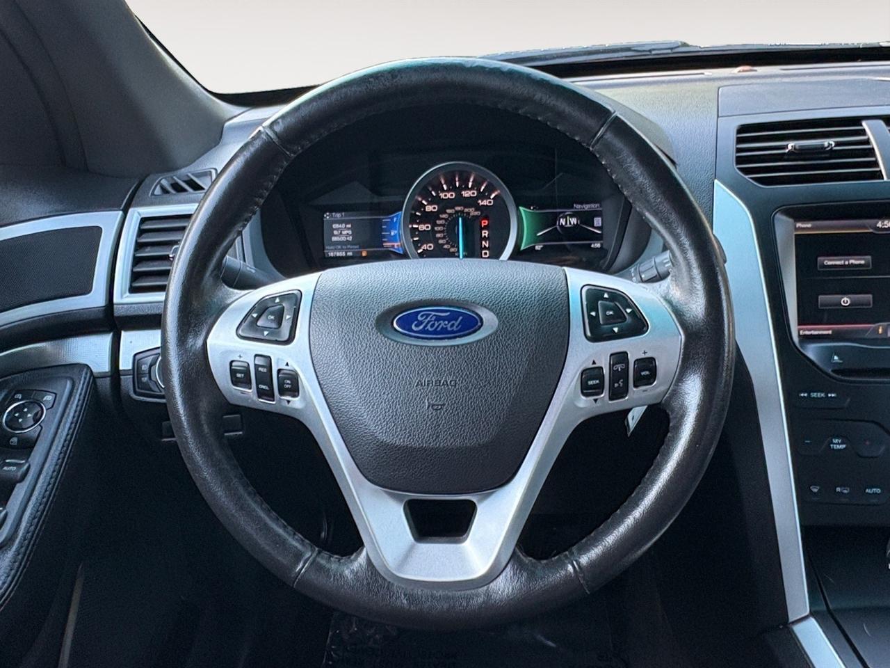 2015 Ford Explorer XLT, ROOF RACKS, POWER LIFTGATE, TOW PACKAGE, REMOTE START, 3RD ROW SEATING, NAVIGATION, HEATED SEATS, 2ND ROW BENCH SEATS, BACKUP CAMERA, PARKING SENSORS, LOW MILES, CLEAN CARFAX, EXPLORE THE ROAD IN THIS FORD!