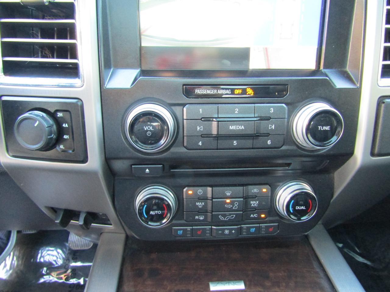 2015 Ford F-150 4WD SuperCrew 145 Platinum Grand Prairie TX