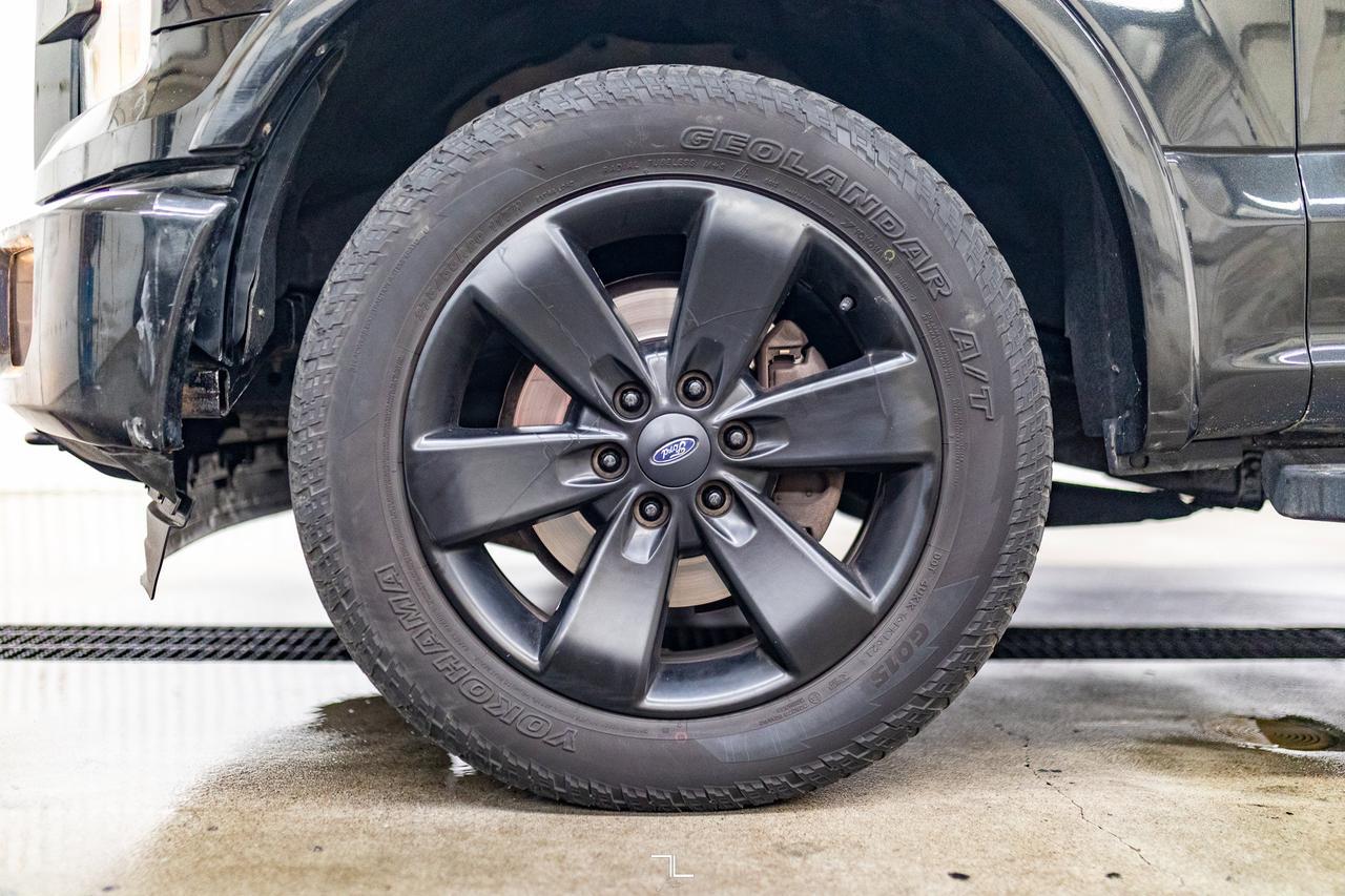 2015 Ford F-150 4x4 Super Crew Lariat FX4 Leather Roof BCam Red Deer AB