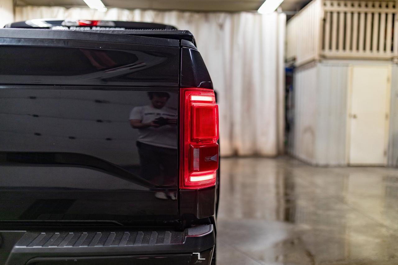 2015 Ford F-150 4x4 Super Crew Lariat FX4 Leather Roof BCam Red Deer AB