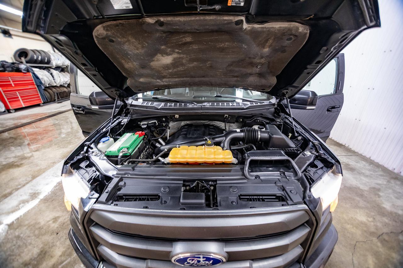 2015 Ford F-150 4x4 Super Crew Lariat FX4 Leather Roof BCam Red Deer AB