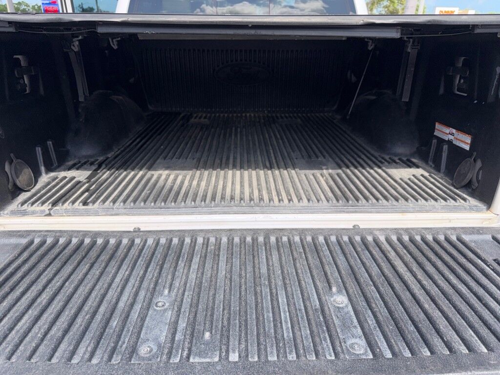 2015 Ford F-150 LARIAT~CLEAN CARFAX~TRAILER BRAKE~BED COVER~LEATHER~NAVIGATION~POWER REAR SLIDING WINDOW~ONLINE FINANCE AND SHIPPING AVAILABLE!!!! Sarasota FL