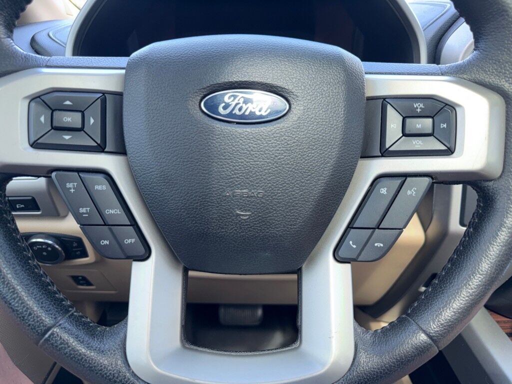 2015 Ford F-150 LARIAT~CLEAN CARFAX~TRAILER BRAKE~BED COVER~LEATHER~NAVIGATION~POWER REAR SLIDING WINDOW~ONLINE FINANCE AND SHIPPING AVAILABLE!!!! Sarasota FL