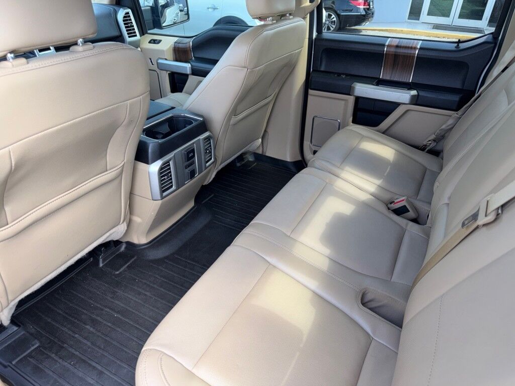 2015 Ford F-150 LARIAT~CLEAN CARFAX~TRAILER BRAKE~BED COVER~LEATHER~NAVIGATION~POWER REAR SLIDING WINDOW~ONLINE FINANCE AND SHIPPING AVAILABLE!!!! Sarasota FL