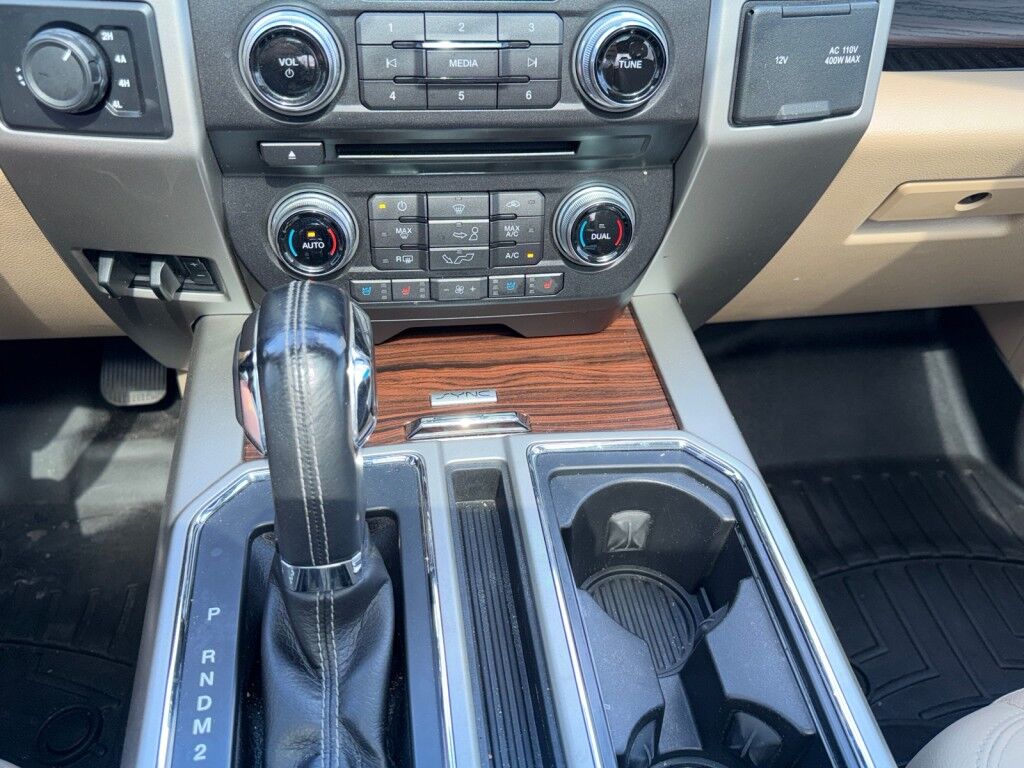 2015 Ford F-150 LARIAT~CLEAN CARFAX~TRAILER BRAKE~BED COVER~LEATHER~NAVIGATION~POWER REAR SLIDING WINDOW~ONLINE FINANCE AND SHIPPING AVAILABLE!!!! Sarasota FL