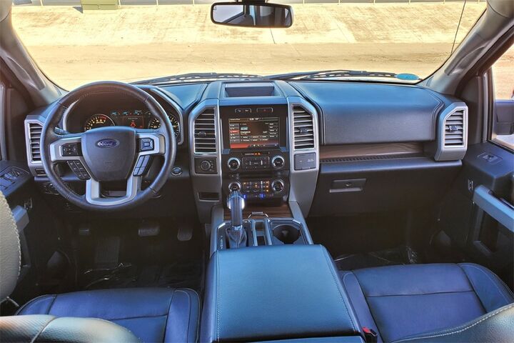 2015 Ford F-150 Lariat  TX