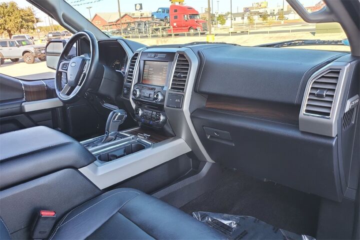 2015 Ford F-150 Lariat  TX