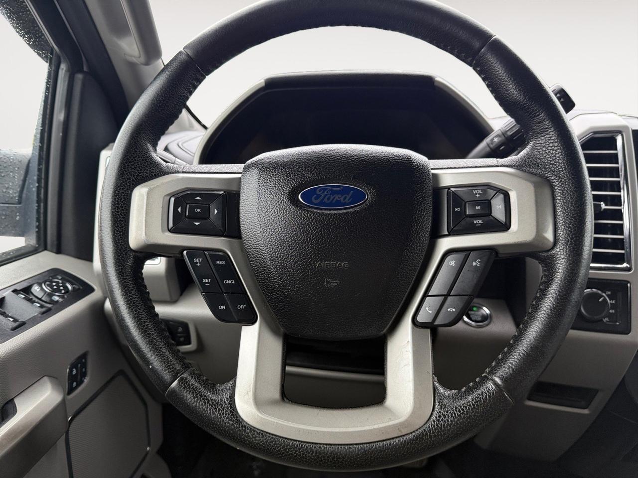 2015 Ford F-150 Lariat, HEATED/VENTILATED SEATS, BLUETOOTH, BED LINER, RUNNING BOARDS, TOW PACKAGE, POWER SLIDING REAR WINDOW, BACKUP CAMERA, POWER FOLDING MIRRORS, CLEAN CARFAX! Norfolk VA