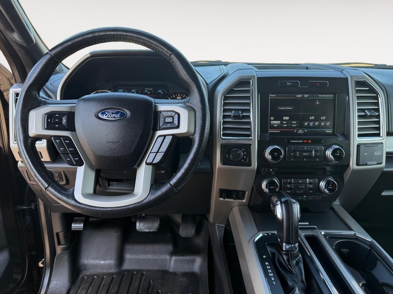 2015 Ford F-150 Lariat, TOW HOOKS, POWER SLIDING REAR WINDOW, HEATED AND VENTILATED FRONT SEATS, MEMORY SEAT, POWER FOLD MIRRORS, HEATED MIRRORS, BACKUP CAMERA, LOW MILES! Norfolk VA