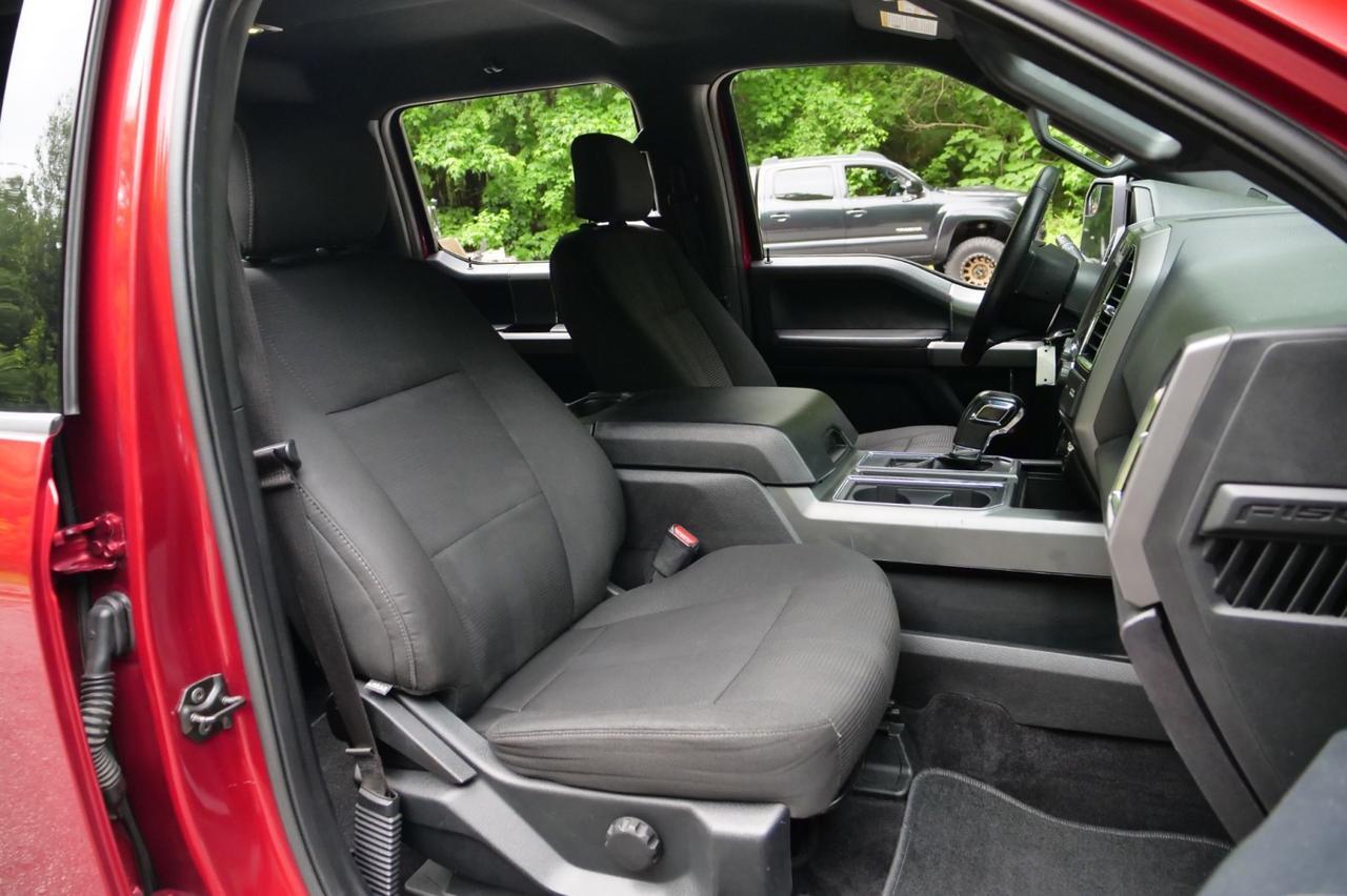 2015 Ford F-150 XLT 4X4 / 5.0L V8 / Sport Appearance Package! Lincolnton NC