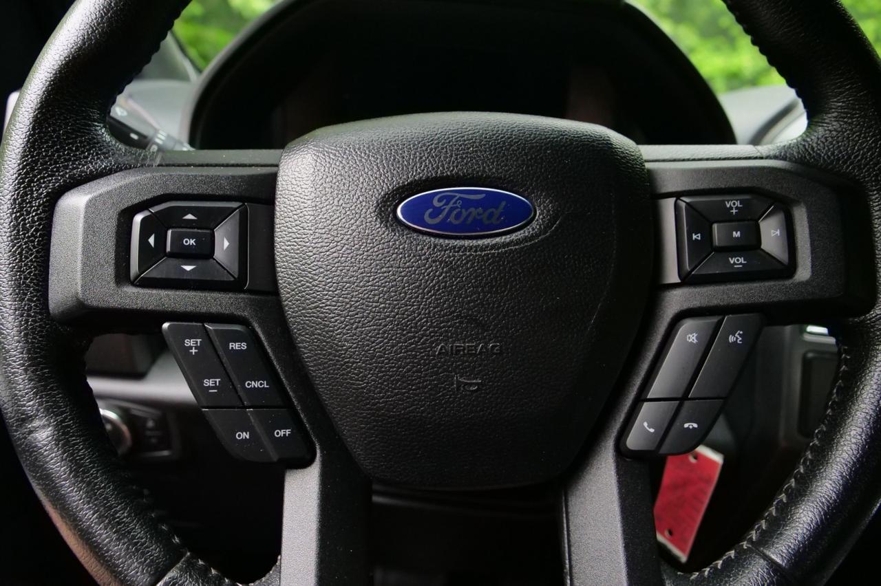 2015 Ford F-150 XLT 4X4 / 5.0L V8 / Sport Appearance Package! Lincolnton NC