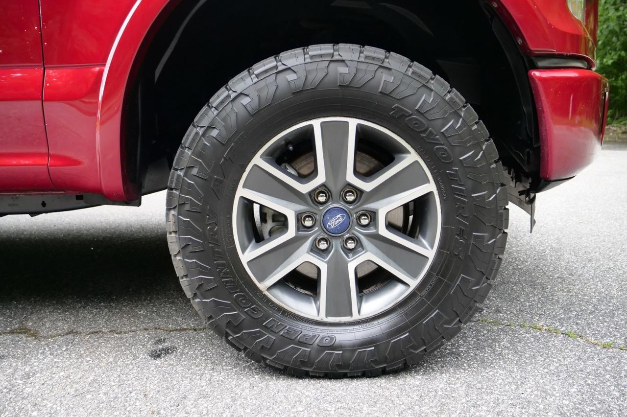 2015 Ford F-150 XLT 4X4 / 5.0L V8 / Sport Appearance Package! Lincolnton NC