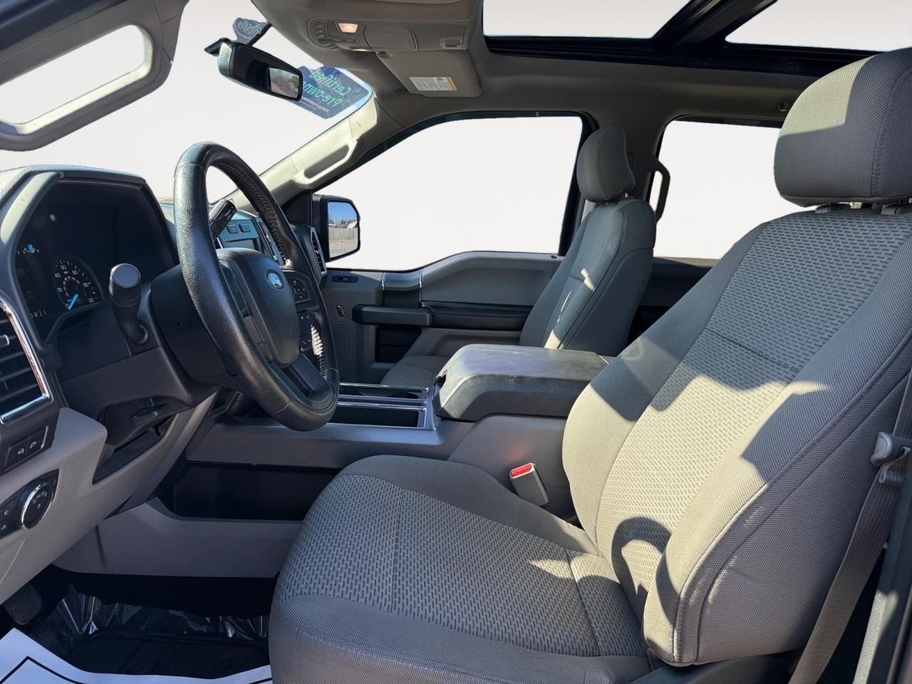 2015 Ford F-150 XLT, MOONROOF, HEATED SEATS, BACKUP CAMERA, POWER SLIDING REAR WINDOW, POWER MIRRORS, RUNNING BOARDS, BED LINER, TONNEAU COVER, TOW PACKAGE, KEYLESS ENTRY, ONLY 1 OWNER, CLEAN CARFAX!