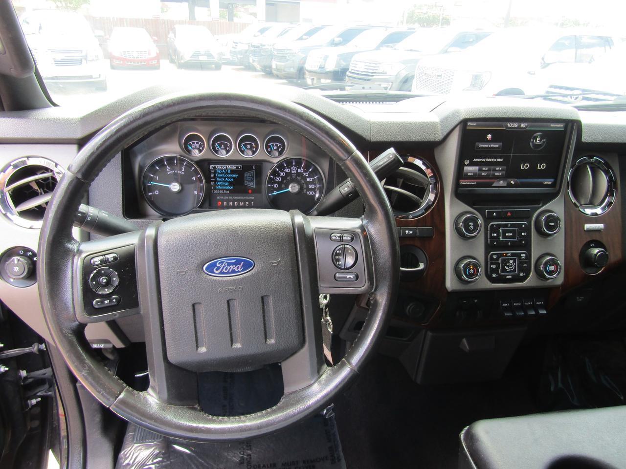 2015 Ford F-250 2WD Crew Cab 156 Lariat Grand Prairie TX