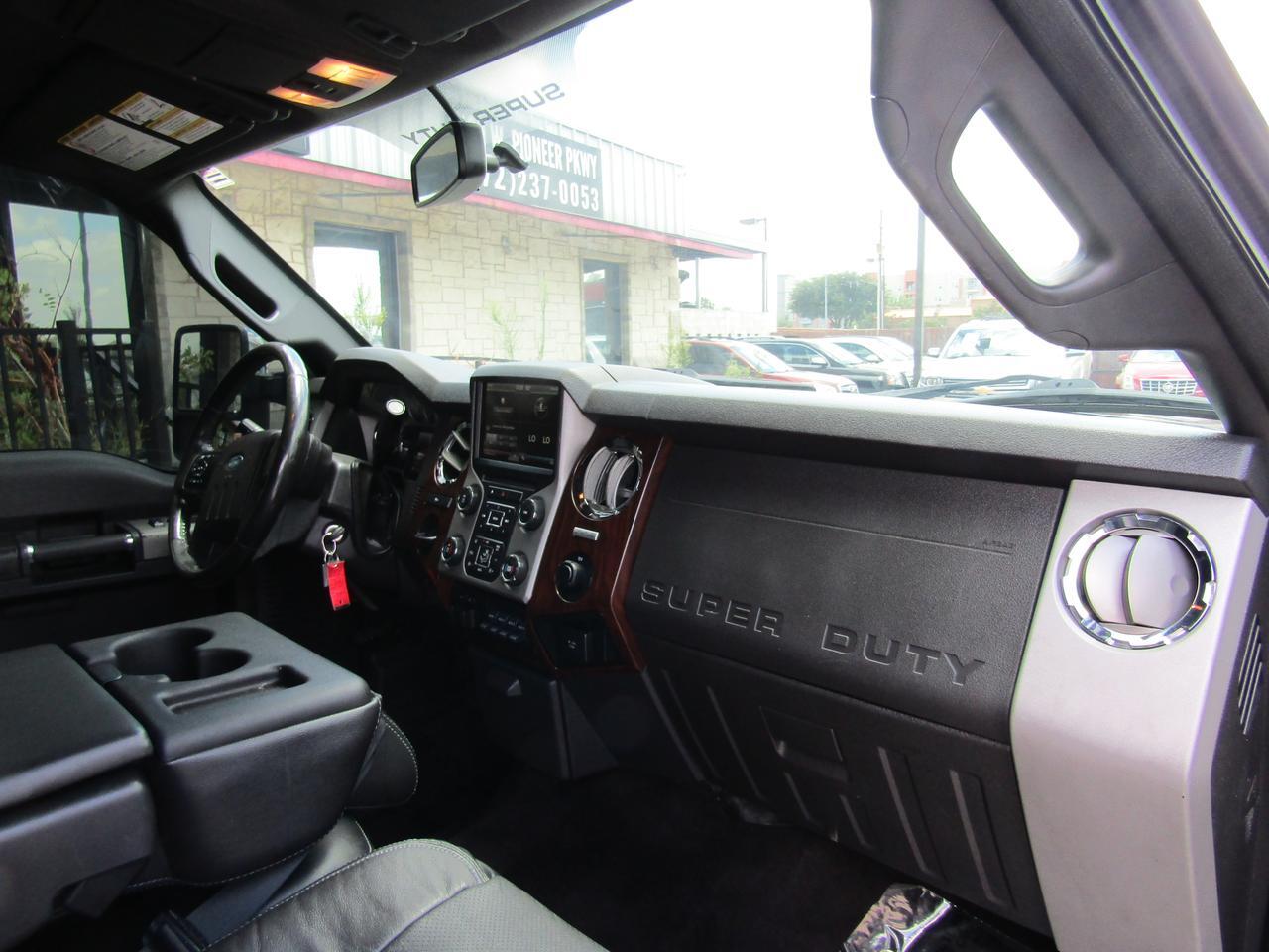 2015 Ford F-250 2WD Crew Cab 156 Lariat Grand Prairie TX