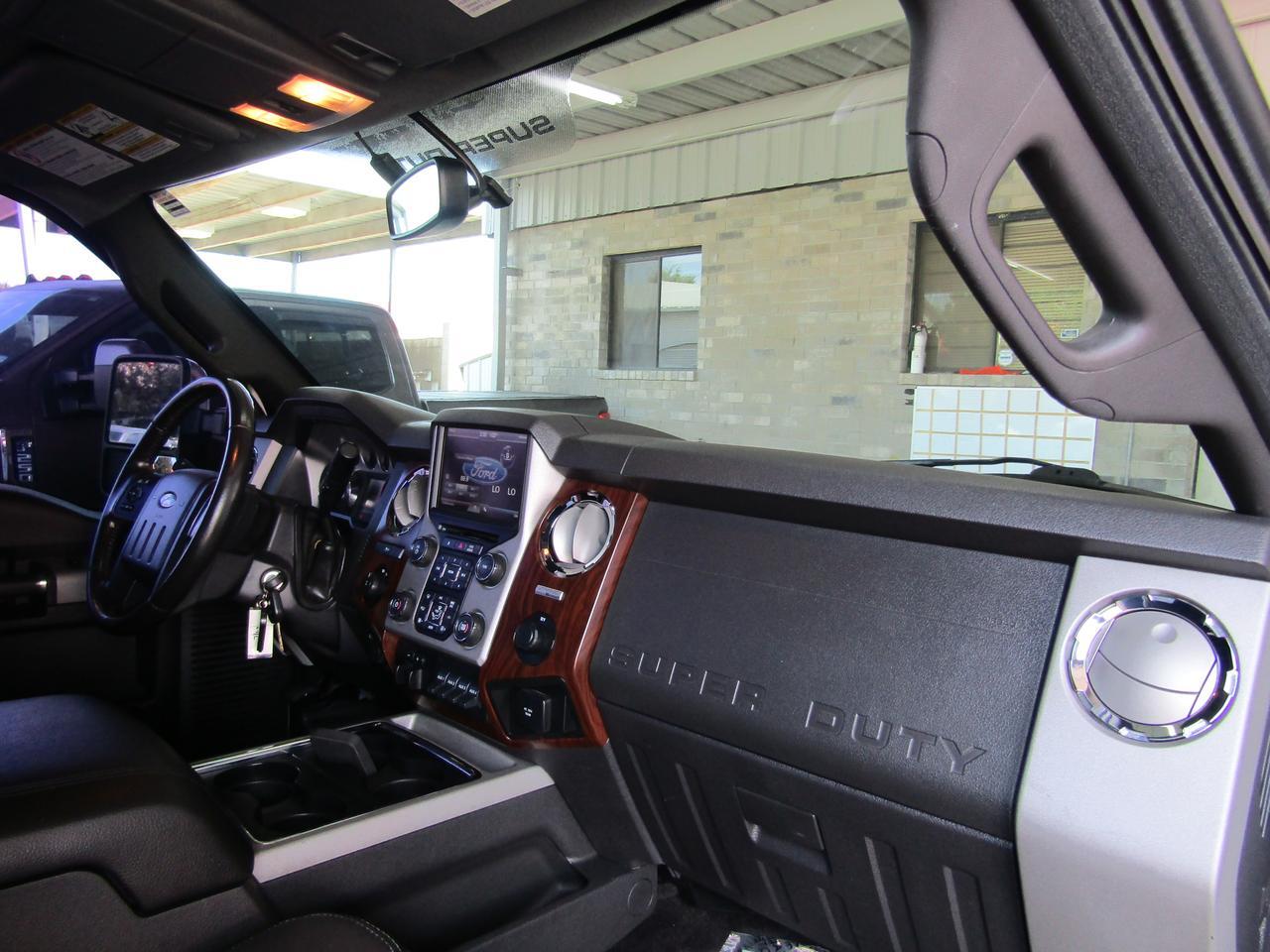 2015 Ford F-250 2WD SuperCab 158 Lariat Grand Prairie TX