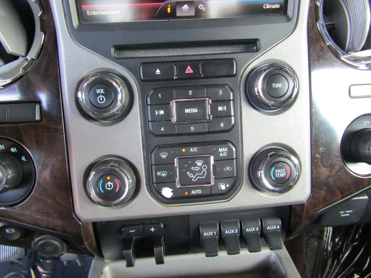 2015 Ford F-250 4WD Crew Cab 156 Platinum Grand Prairie TX