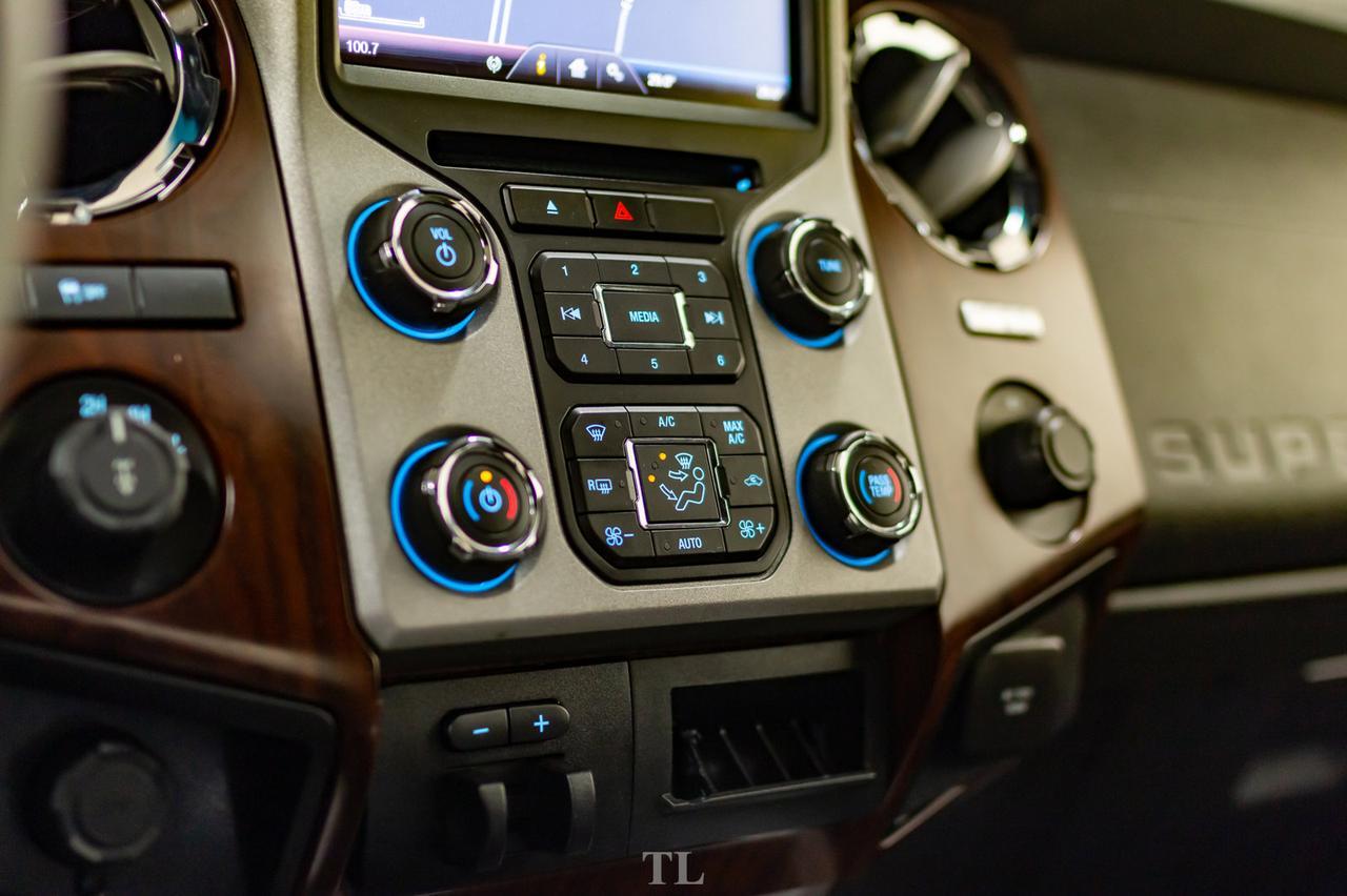 2015 Ford F-250 4x4 Crew Cab Lariat Leather Roof Nav BCam Red Deer AB