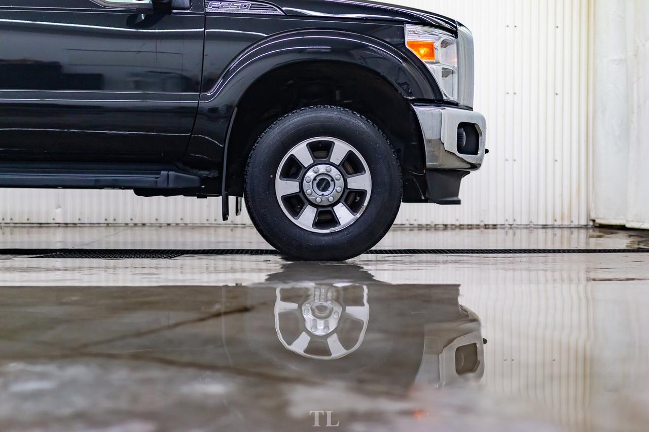 2015 Ford F-250 4x4 Crew Cab Lariat Leather Roof Nav BCam Red Deer AB