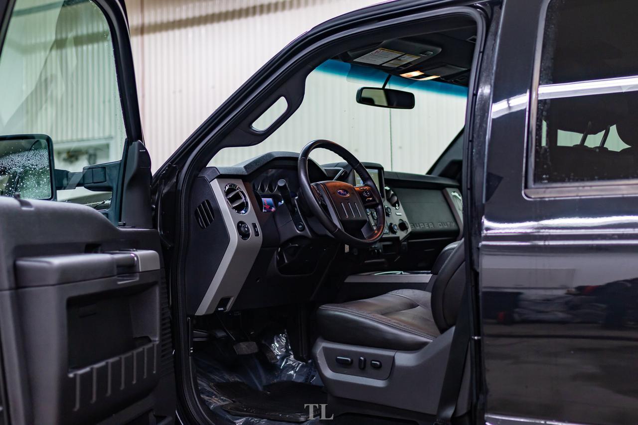 2015 Ford F-250 4x4 Crew Cab Lariat Leather Roof Nav BCam Red Deer AB