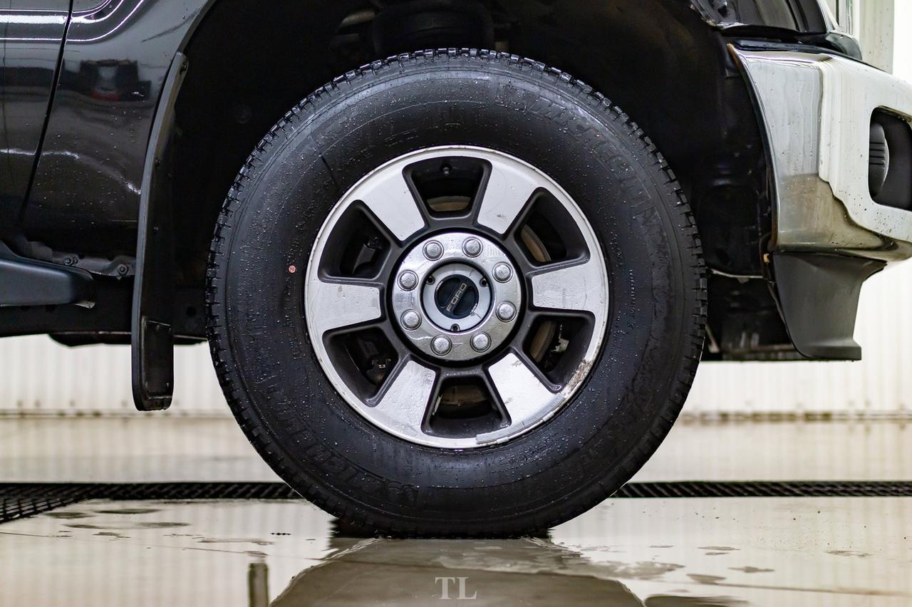 2015 Ford F-250 4x4 Crew Cab Lariat Leather Roof Nav BCam Red Deer AB