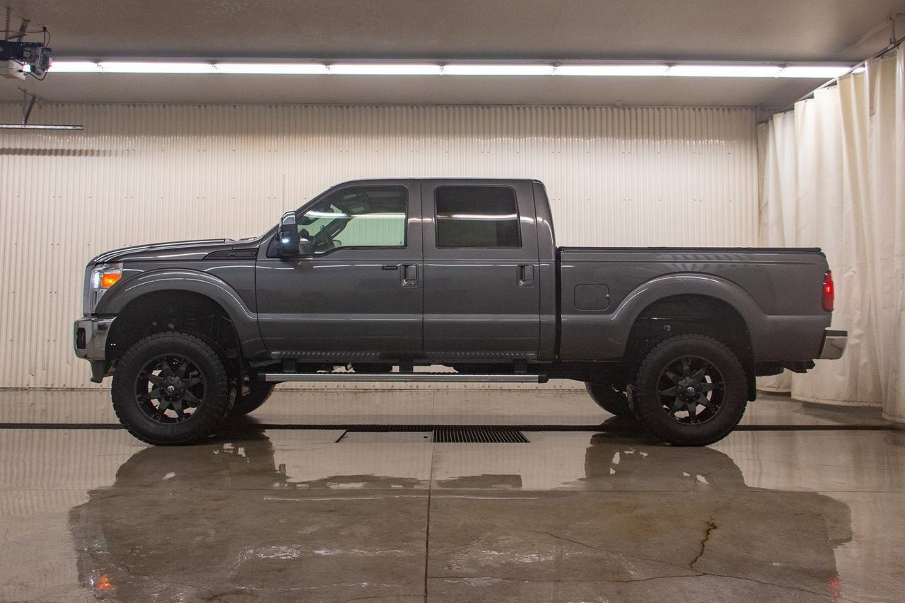 2015 Ford F-250 4x4 Crew Cab Lariat Lift Nav Roof Red Deer AB
