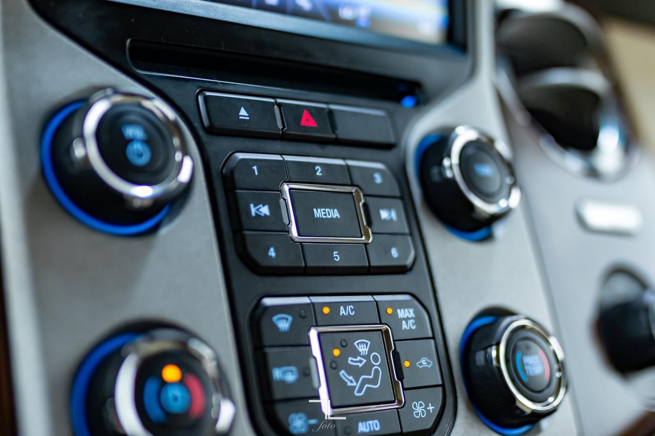 2015 Ford F-250 4x4 Crew Cab Lariat Nav BCam Red Deer AB