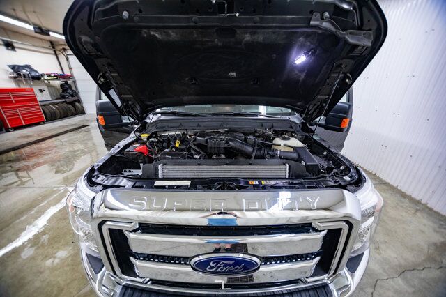 2015 Ford F-250 4x4 Crew Cab XLT BCam Red Deer AB