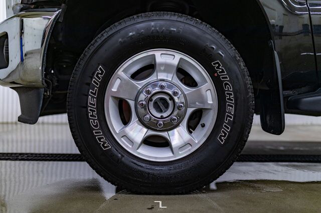 2015 Ford F-250 4x4 Crew Cab XLT BCam Red Deer AB