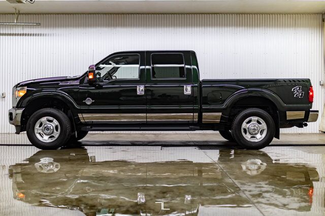 2015 Ford F-250 4x4 Crew Cab XLT Diesel BCam Red Deer AB