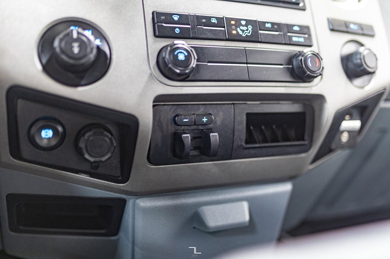 2015 Ford F-250 4x4 Crew Cab XLT Longbox Diesel Red Deer AB