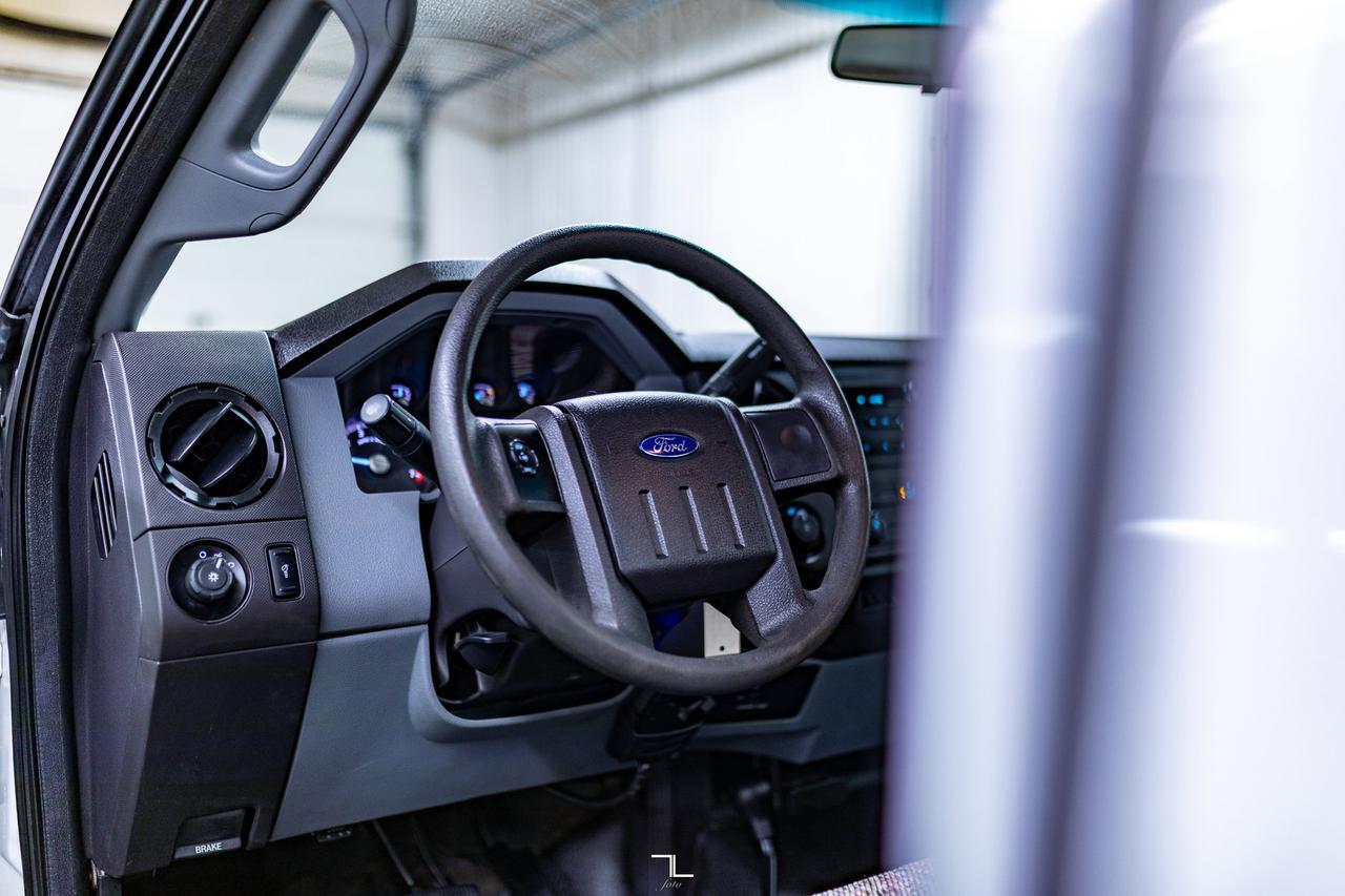 2015 Ford F-250 4x4 Reg Cab XL Longbox Red Deer AB