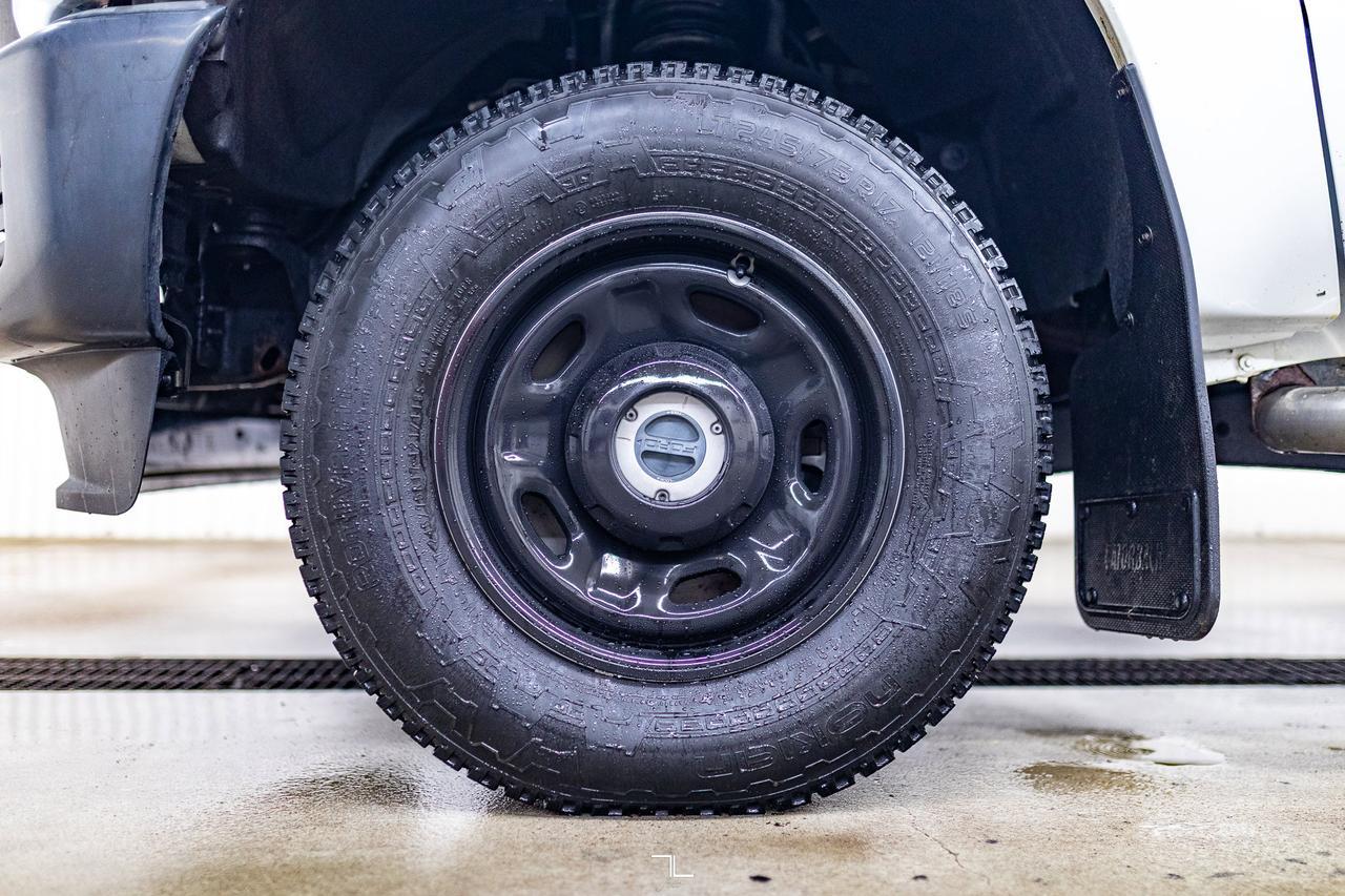 2015 Ford F-250 4x4 Reg Cab XL Longbox Red Deer AB