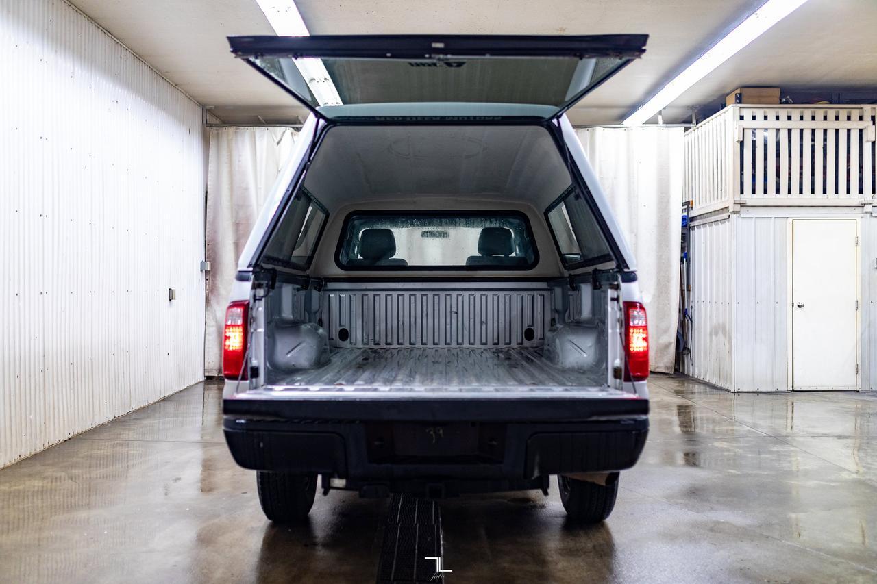 2015 Ford F-250 4x4 Reg Cab XL Longbox Topper Red Deer AB