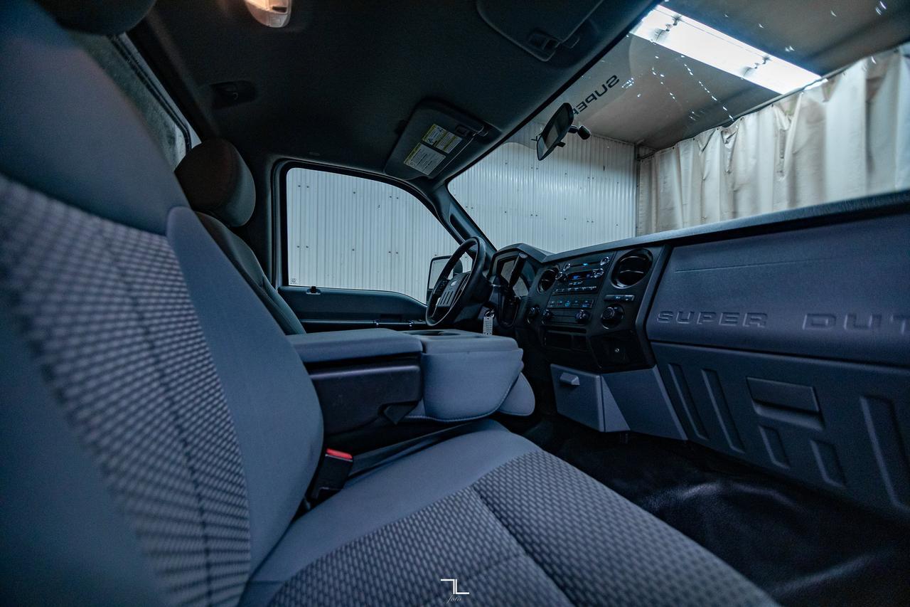 2015 Ford F-250 4x4 Reg Cab XL Longbox Topper Red Deer AB