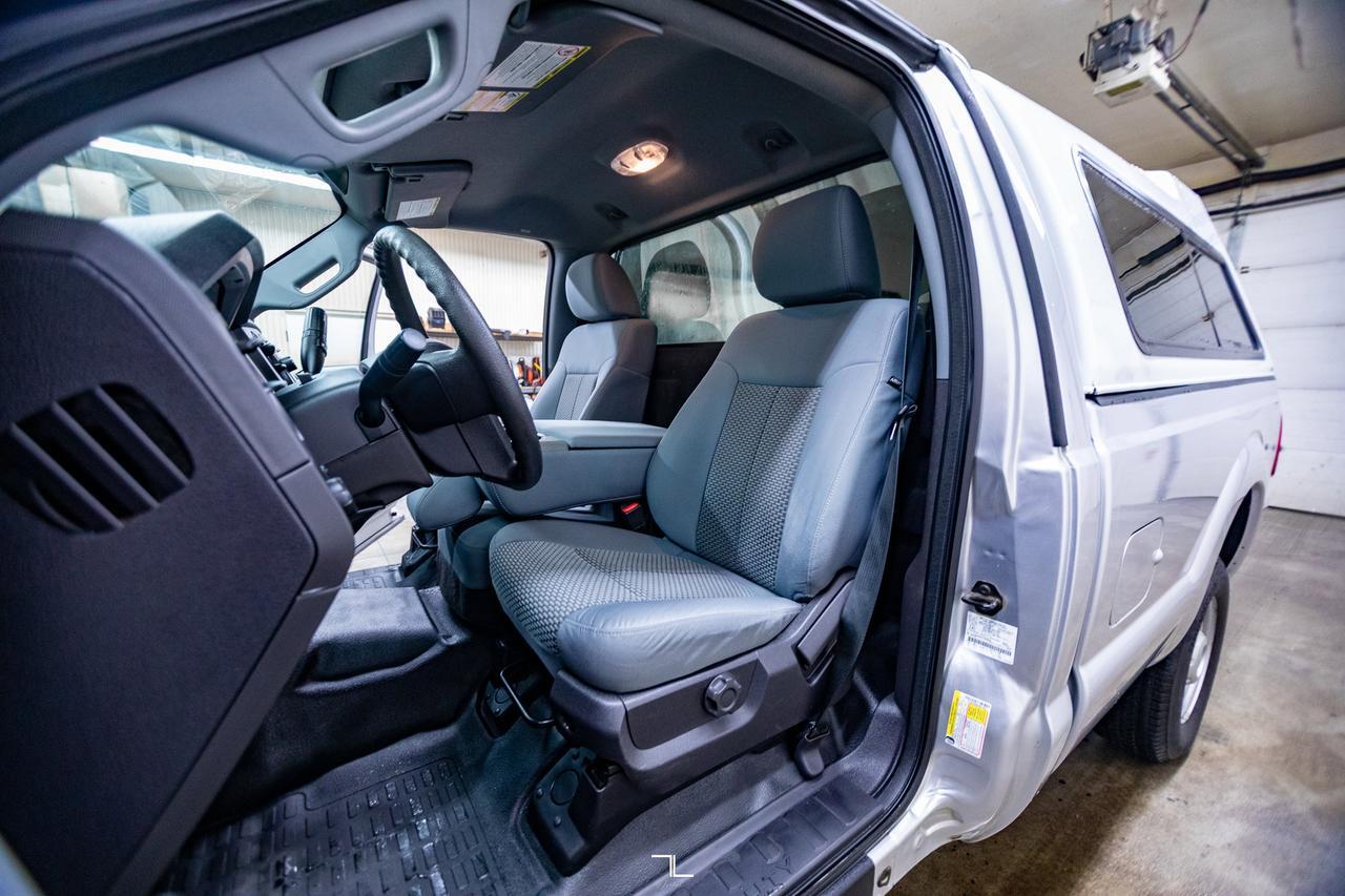 2015 Ford F-250 4x4 Reg Cab XL Longbox Topper Red Deer AB