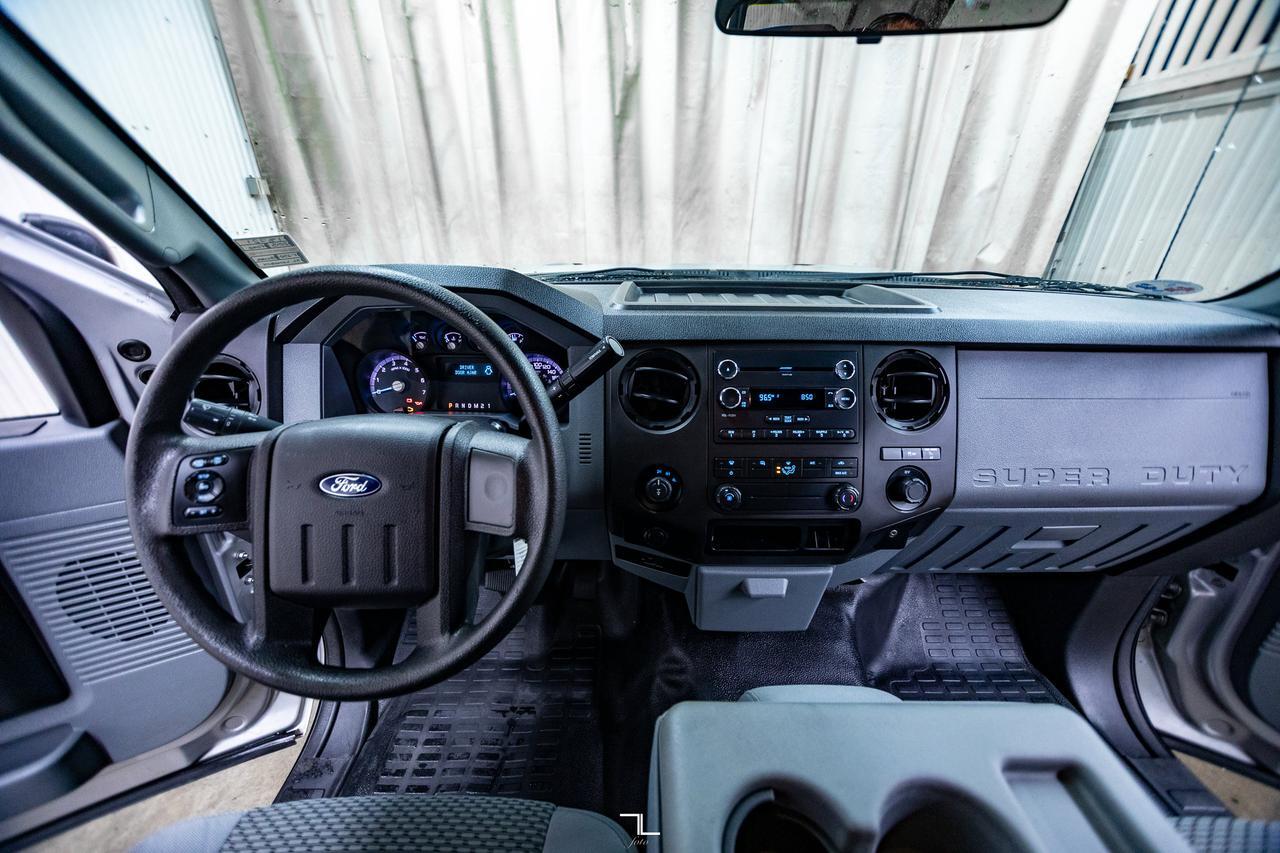 2015 Ford F-250 4x4 Reg Cab XL Longbox Topper Red Deer AB