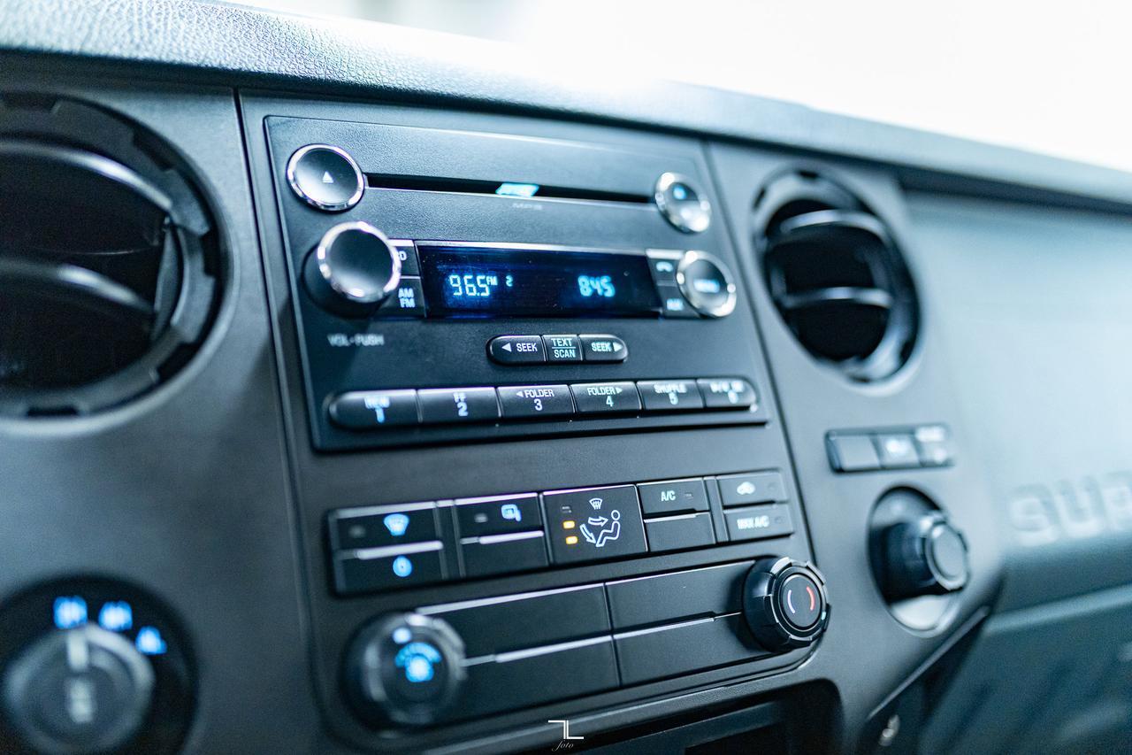 2015 Ford F-250 4x4 Reg Cab XL Longbox Topper Red Deer AB