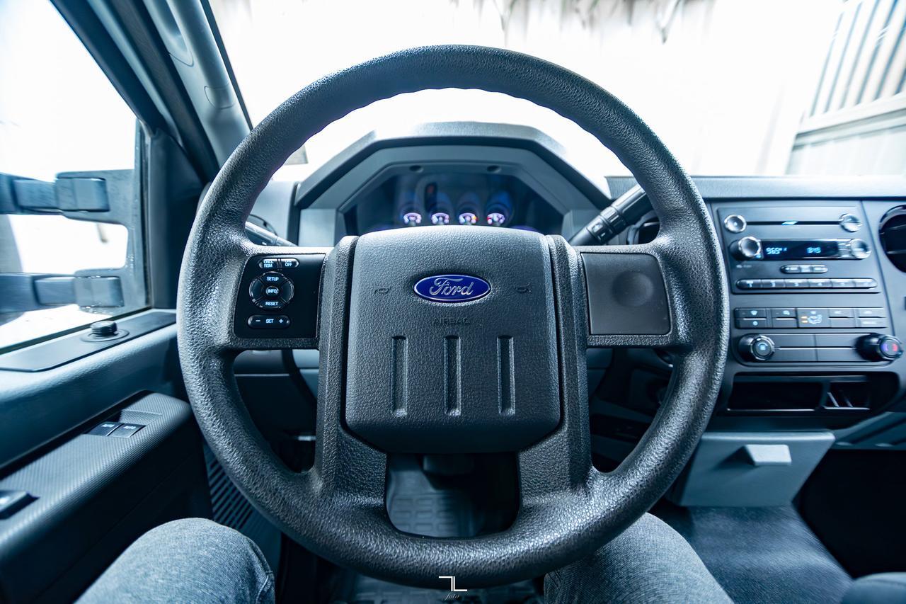 2015 Ford F-250 4x4 Reg Cab XL Longbox Topper Red Deer AB