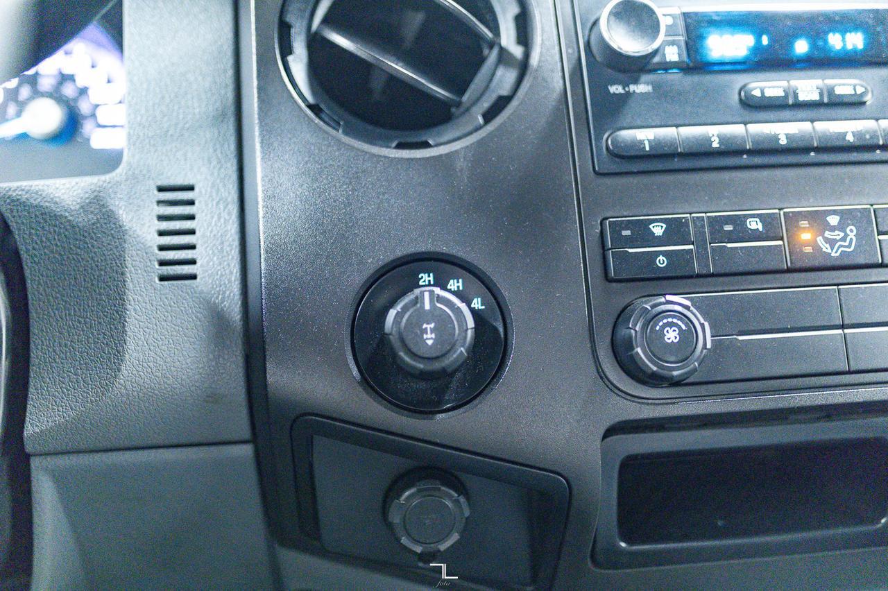 2015 Ford F-250 4x4 Super Cab XL Longbox Red Deer AB