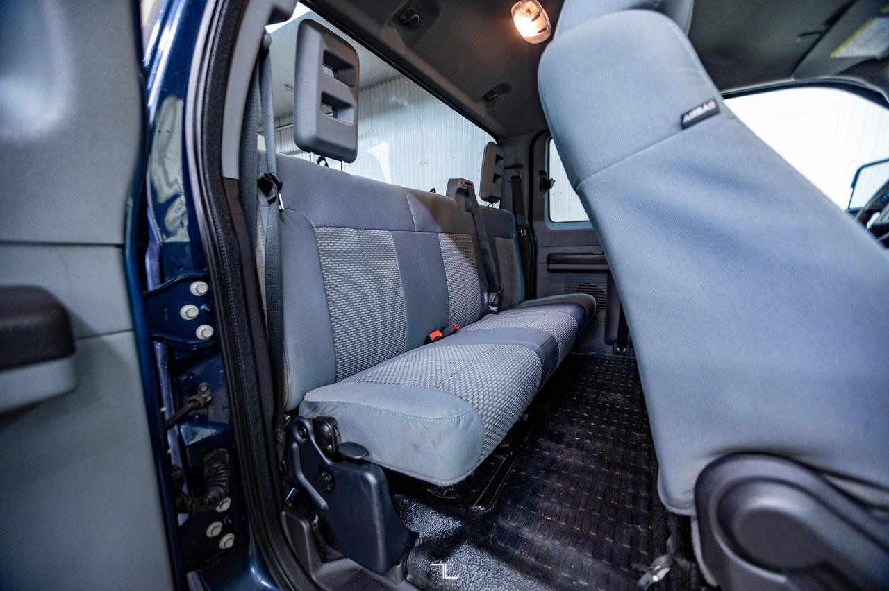 2015 Ford F-250 4x4 Super Cab XL Longbox Red Deer AB