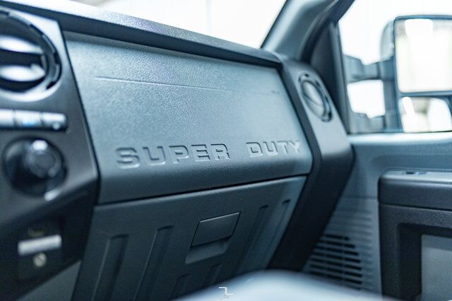 2015 Ford F-250 4x4 Super Cab XL Longbox Red Deer AB