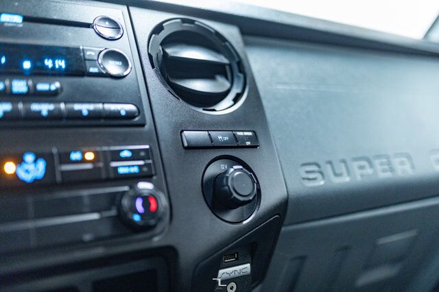 2015 Ford F-250 4x4 Super Cab XL Longbox Red Deer AB