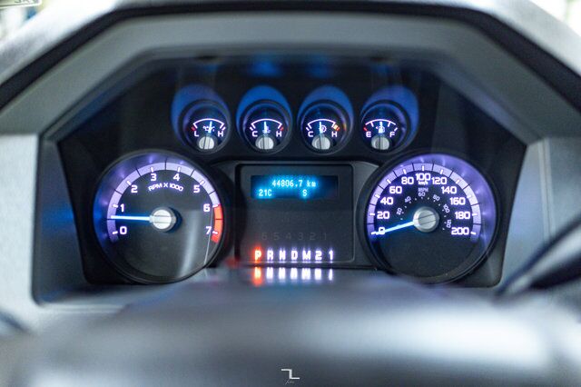 2015 Ford F-250 4x4 Super Cab XL Longbox Red Deer AB