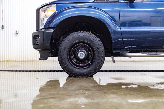 2015 Ford F-250 4x4 Super Cab XL Longbox Red Deer AB